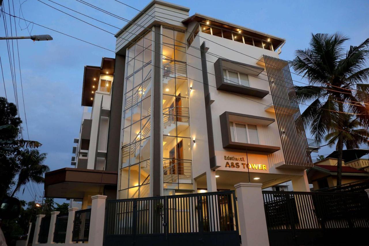 Hotel Kira Palace Residency Ernakulam Exterior foto