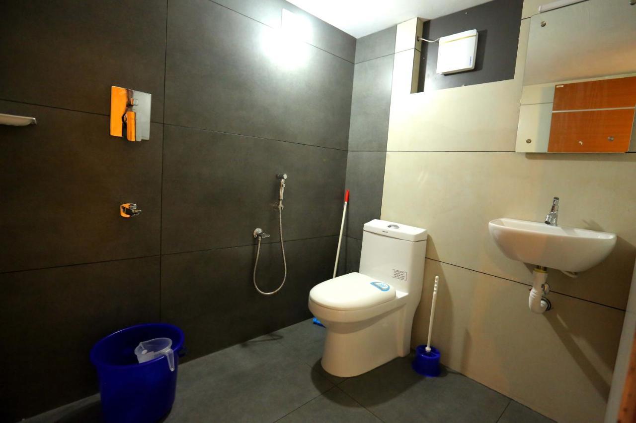 Hotel Kira Palace Residency Ernakulam Exterior foto