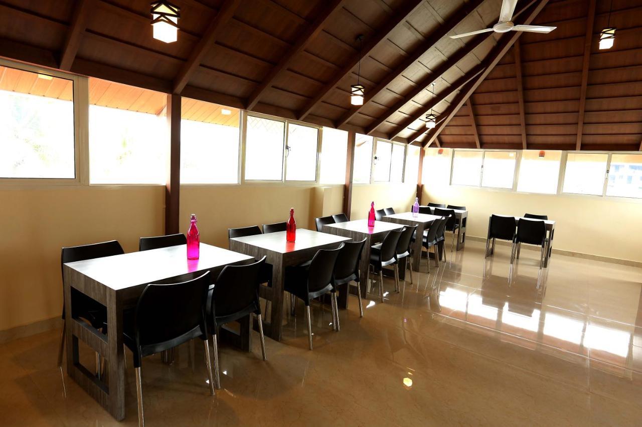 Hotel Kira Palace Residency Ernakulam Exterior foto